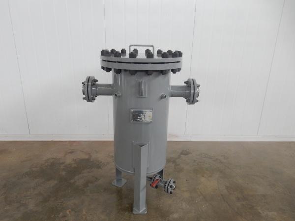 Liquid drainage mesh filter